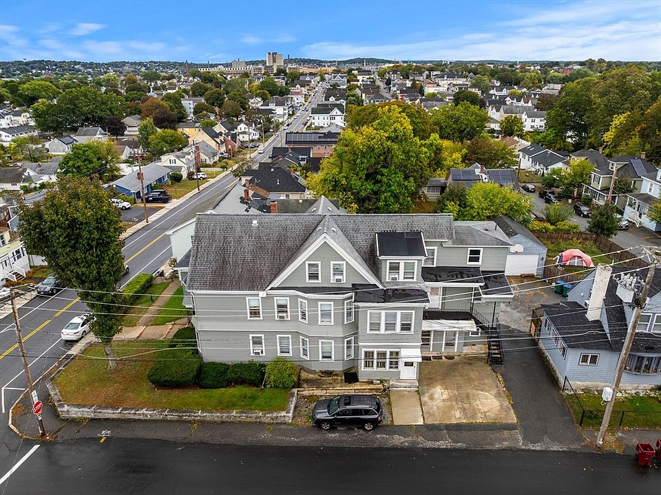 2nd image of 382 University Ave