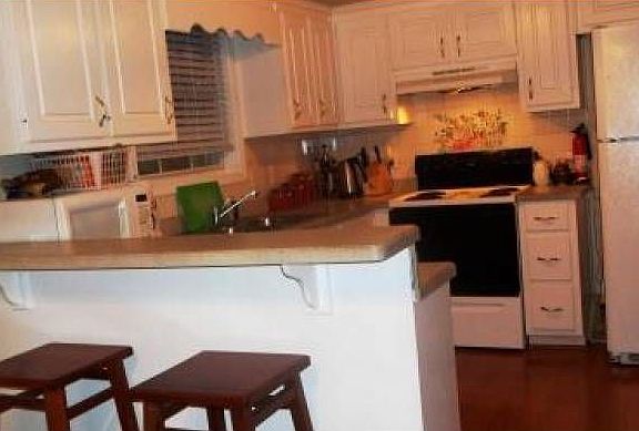 Kitchen and Bar Area