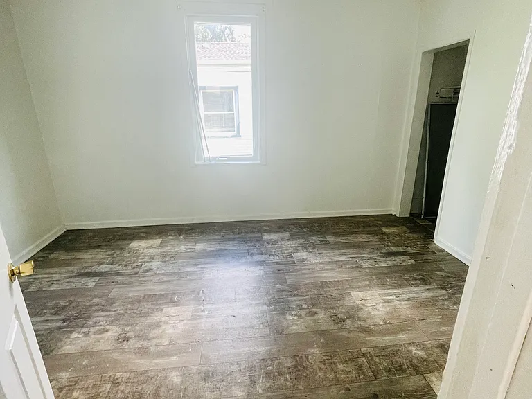917 Chestnut St — Photo 8