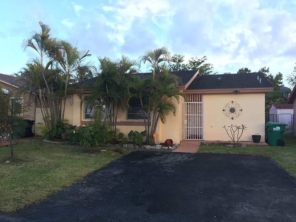 2nd image of 12510 SW 251st Ter