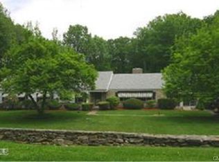 15 Old Orchard Ln, Stamford, CT 06903