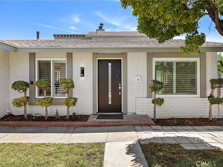 822 E Borchard Ave — Photo 21