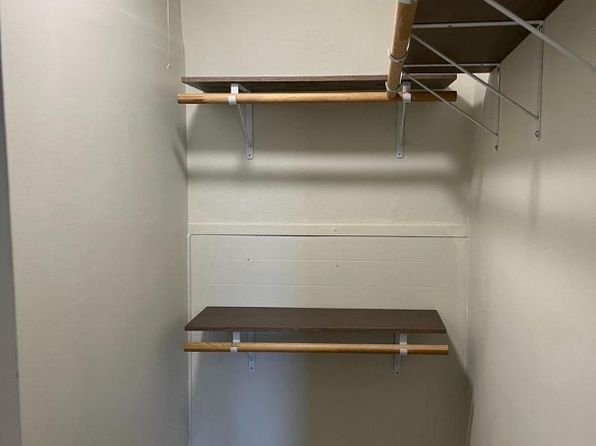 40 W Bridge St #1