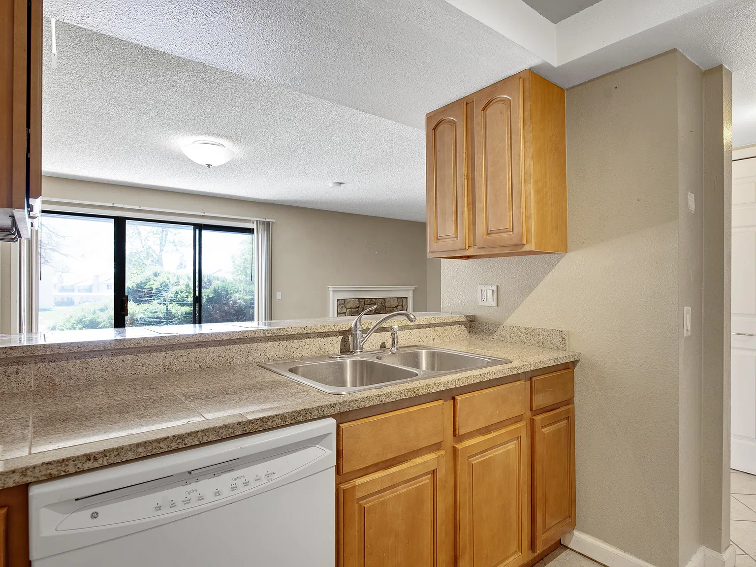 14066 E Stanford Cir — Photo 4