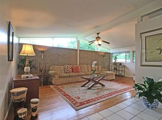 8710 Robindell Dr, Houston, TX 77074