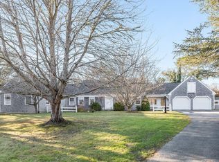 90 Cove Ln, Cummaquid, MA 02637