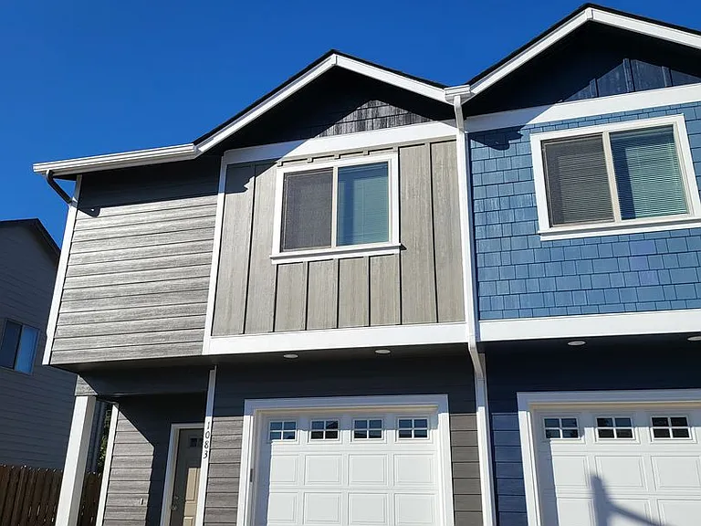 1083 Kennedy St — Photo 1