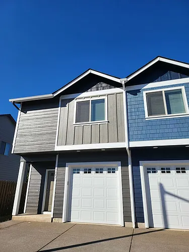 1083 Kennedy St Photo 1