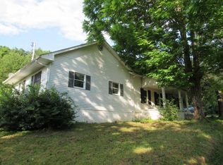 32111 Almond Ln, Damascus, VA 24236