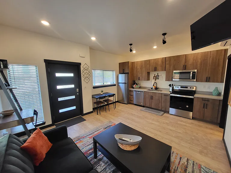 2518 Fawcett Ave — Photo 7