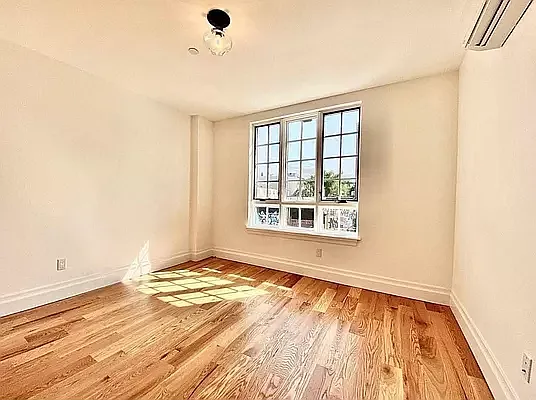 Rented by Friedman Mayer, LREB | media 4