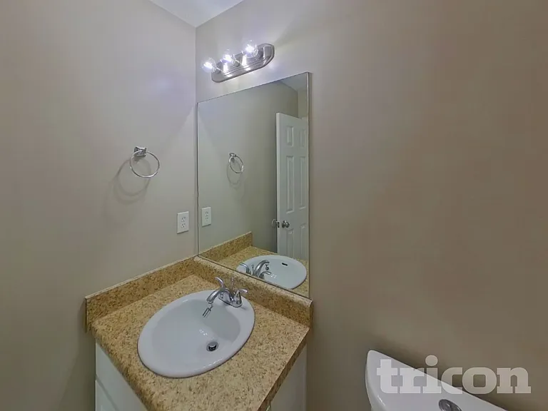 760 Country Lake Ct — Photo 15
