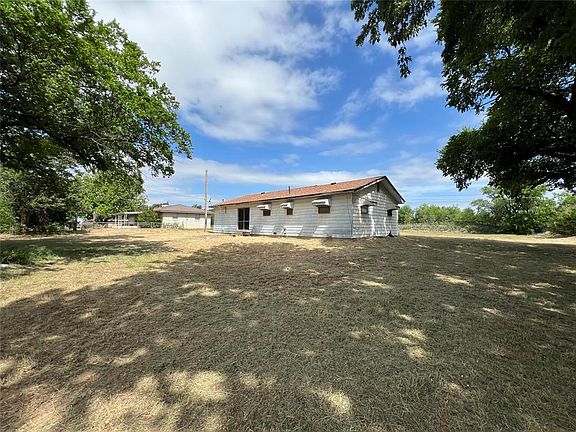 3rd image of 19117 Park Rd
