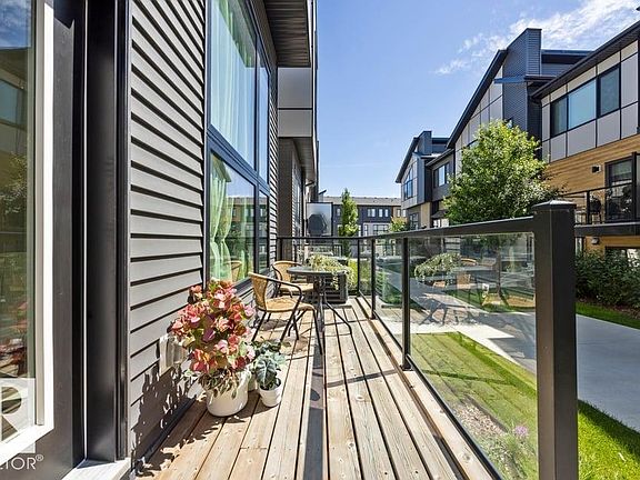 3rd image of 50 Ebony Blvd #64