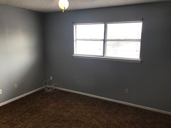 5th image of 937 Bruce Way