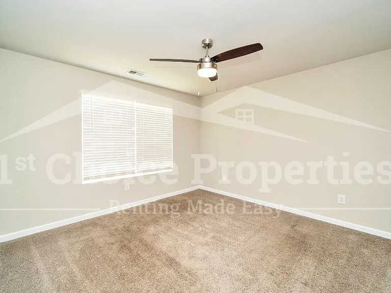 211 Driftwood Ln #4 — Photo 7
