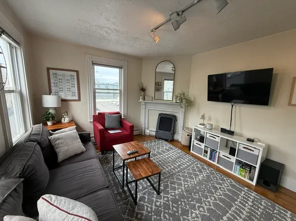 845 E 2nd St #2, South Boston, MA 02127