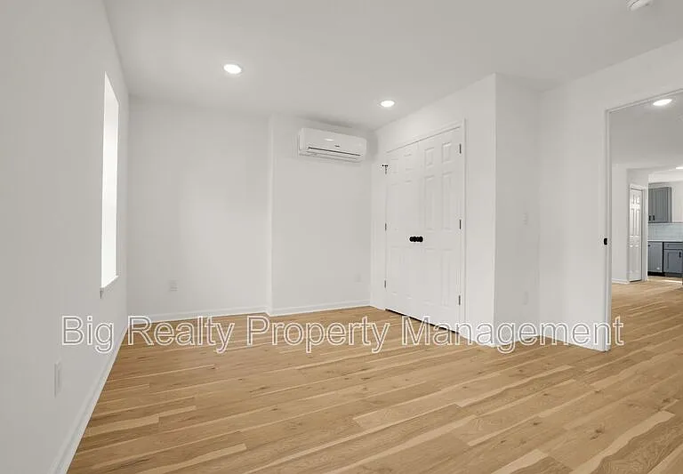 228 Bridge St #2 — Photo 28