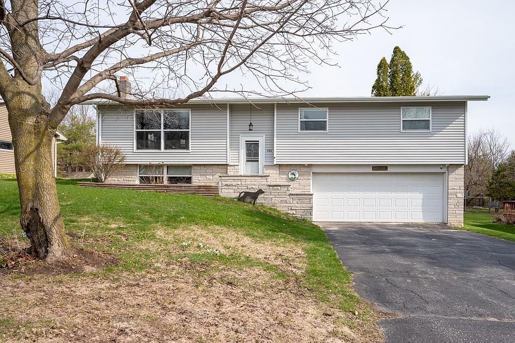 734 W Hickory St, Sturgeon Bay, WI 54235 | MLS #143845 | Zillow