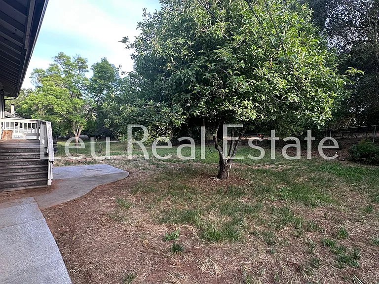 2720 Wentworth Rd — Photo 20