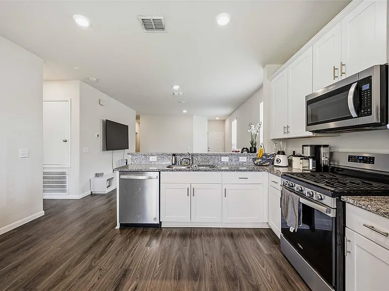 6435 Kimball Mill Ln — Photo 8