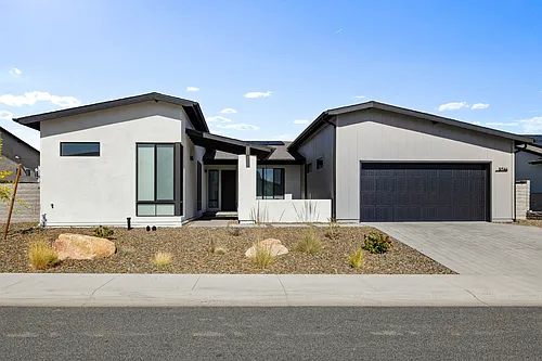 5746 E Tyler Rd Photo 1