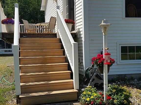 deck has composite decking