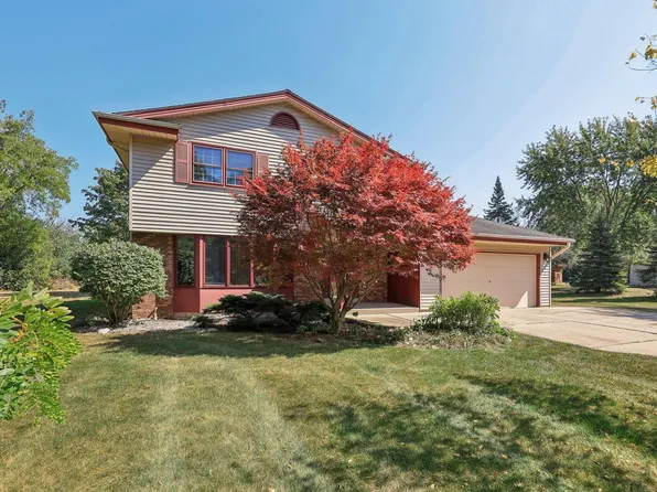 11404 North Country View DRIVE, Mequon, WI 53092