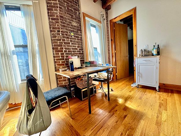 5th image of 1054 Bergen St #D4
