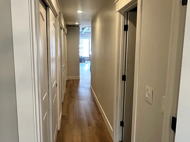 52 Monroe Center St NW #4 — Photo 8