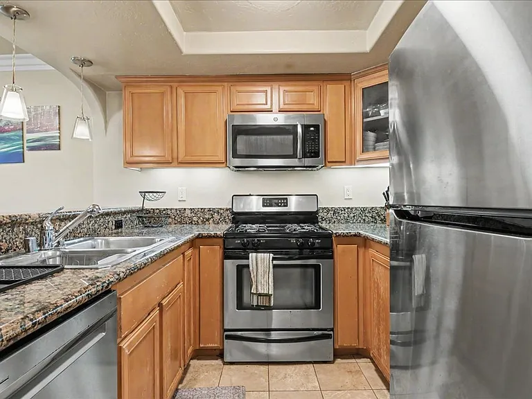 2744 B St #106 — Photo 10