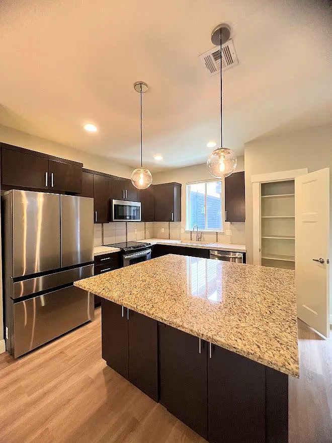 14210 SW Compass Dr — Photo 3
