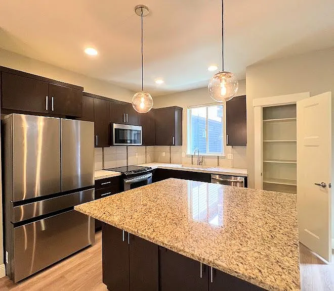 14210 SW Compass Dr — Photo 3