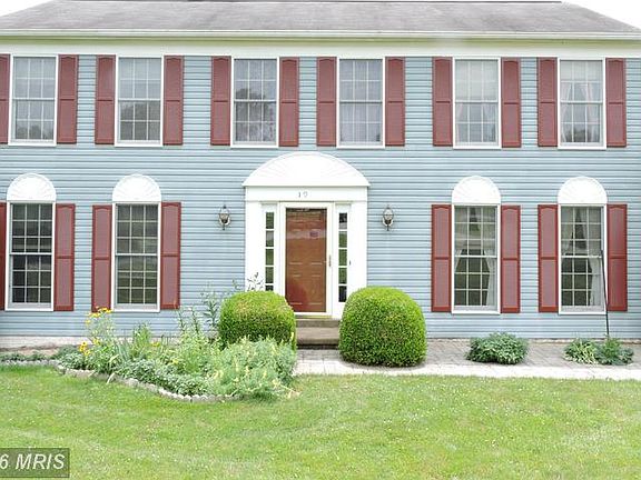 2nd image of 19 Belmont Ct