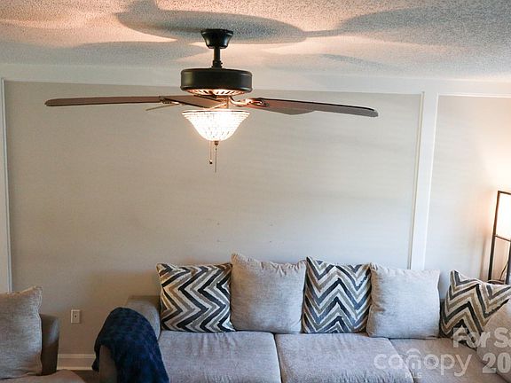 2nd image of 12331 Bluestem Ln