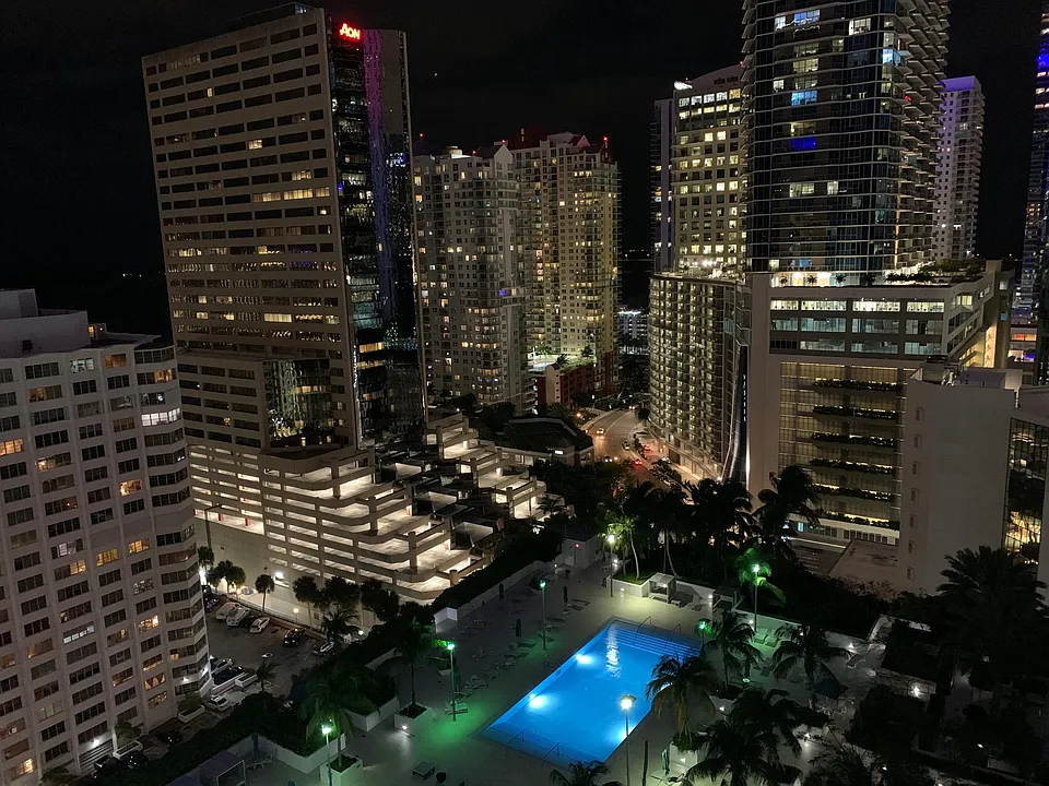 950 Brickell Bay Dr #2203