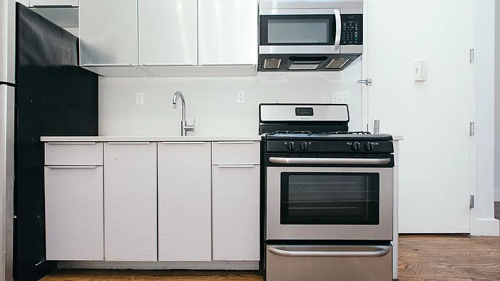 Rented by Nooklyn NYC LLC | media 26