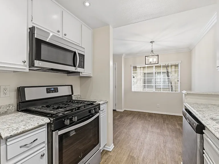 908 S Shenandoah St #103 — Photo 13