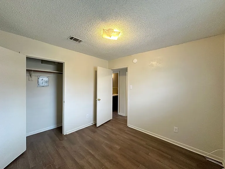624 Sunset Ln — Photo 10