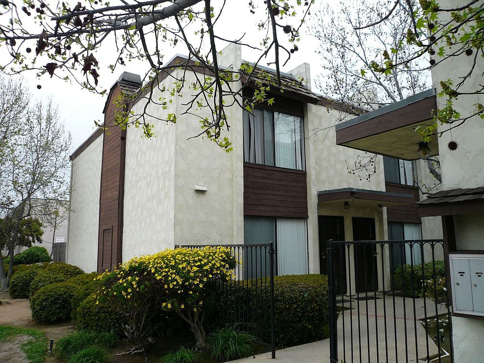 Corner Townhouse