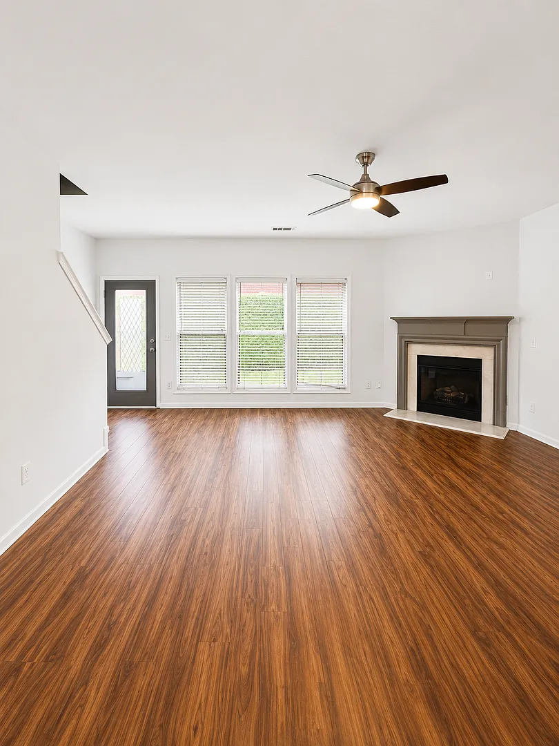 Exceptional South Forsyth Townhome with Rare Split-Bedroom Layout — Photo 2