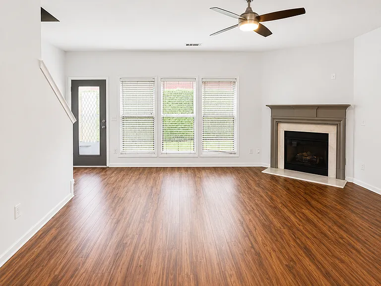 4922 Sherwood Way — Photo 9