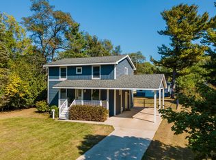 707 Pine St, Elk Rapids, MI 49629