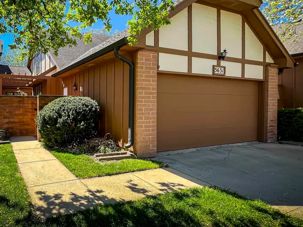 5631 SW Hawick Ln, Topeka, KS 66614