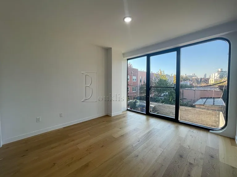 30-18 14th St #202 — Photo 2