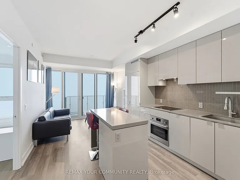 7 N Grenville St #4607 — Photo 6