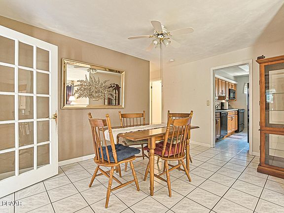 5th image of 140 6th St