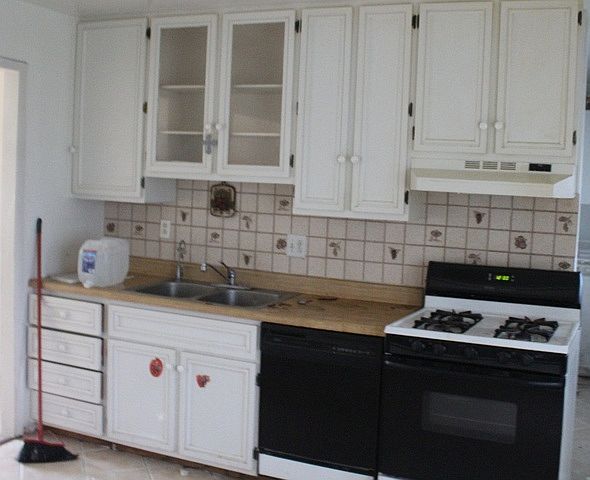 2nd image of 714 Hayward Ave