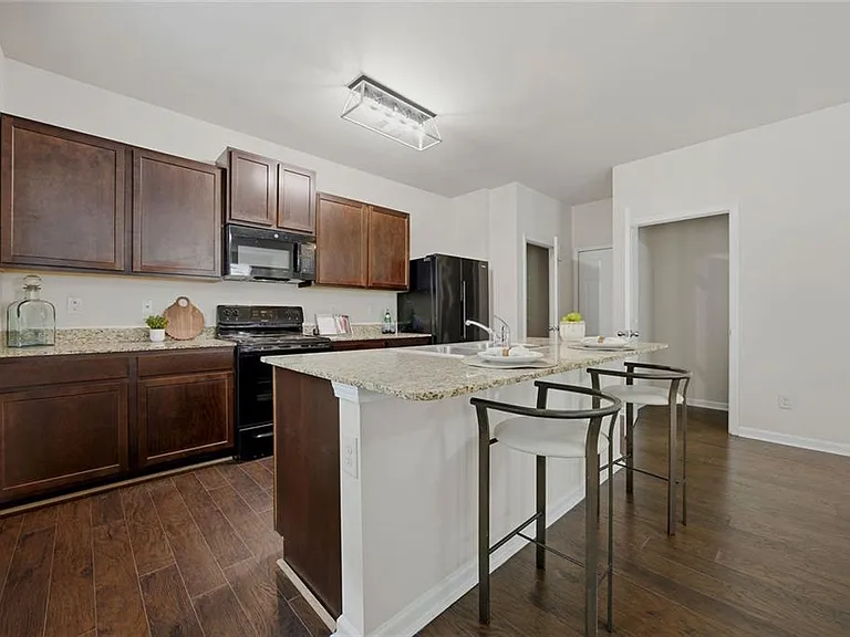 3110 Boxwood Xing — Photo 8