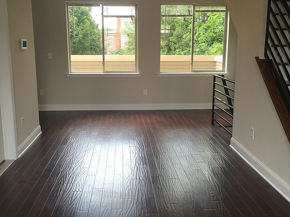3rd image of 2638 Ellsworth St #C